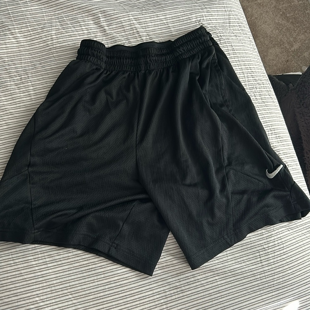 Nike athletic shorts medium